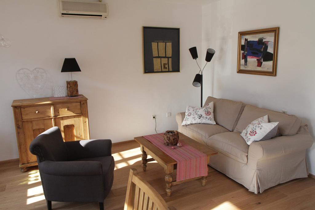 Unser Rosa Haus Fuer Sie รุสท์ ห้อง รูปภาพ